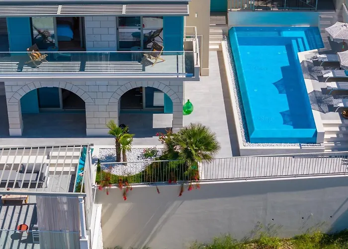 Casa Geni-Heated Pool, 3 Bedrooms, Sea Views