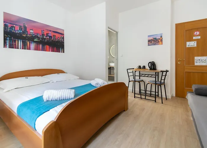 Bed & Breakfast Palac -Free Parking-