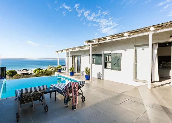 Abalone Hotel & Villas