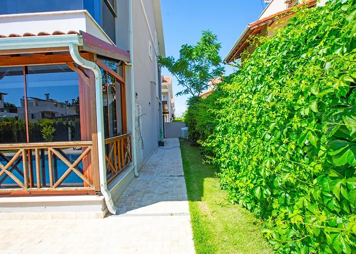 Paradise Town Villa Estella