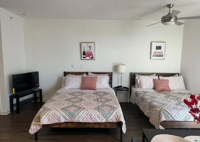 Incredible Hollywood Loft Free Parking