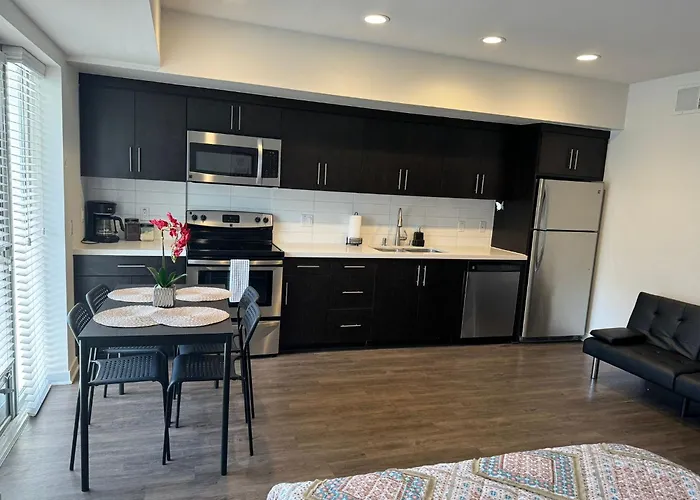 Incredible Hollywood Loft Free Parking