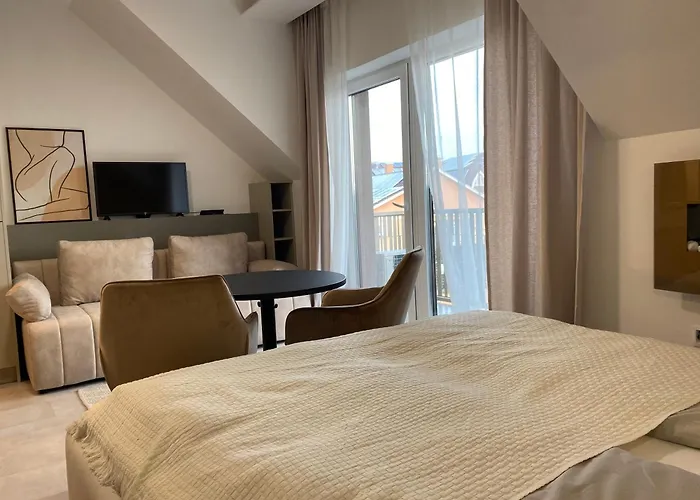Lamira Apartment