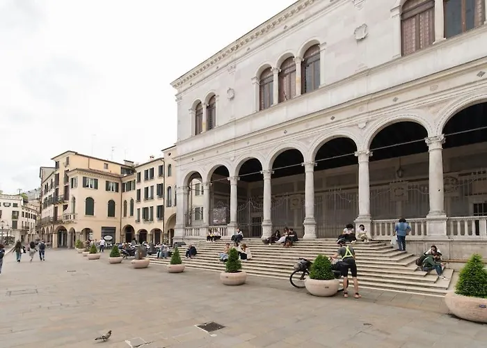 Enjoy Home - Appartamento Orologio, Piazza Dei Signori