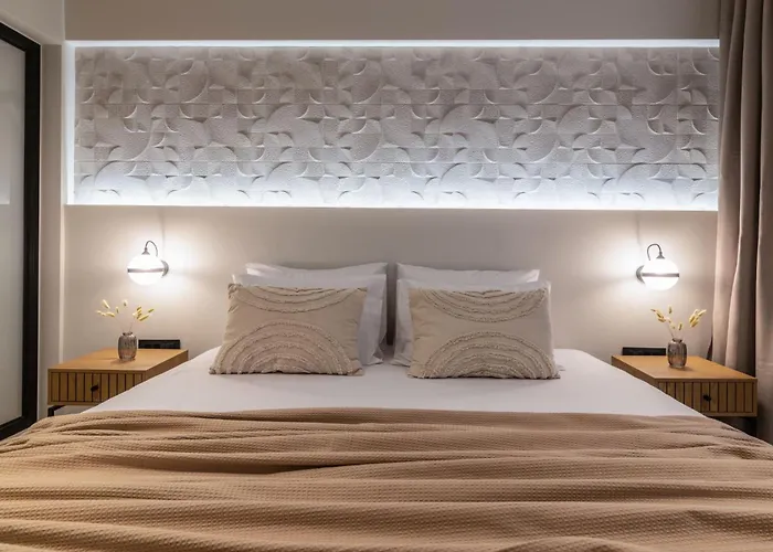 Enigma Rooms - 100M From Alykes Beach, By Zantewize