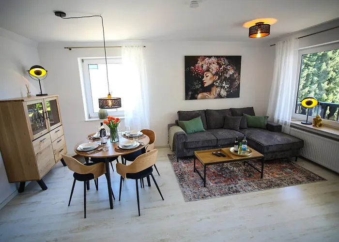 Zentral - Gemuetlich - Kueche - Balkon - Garage