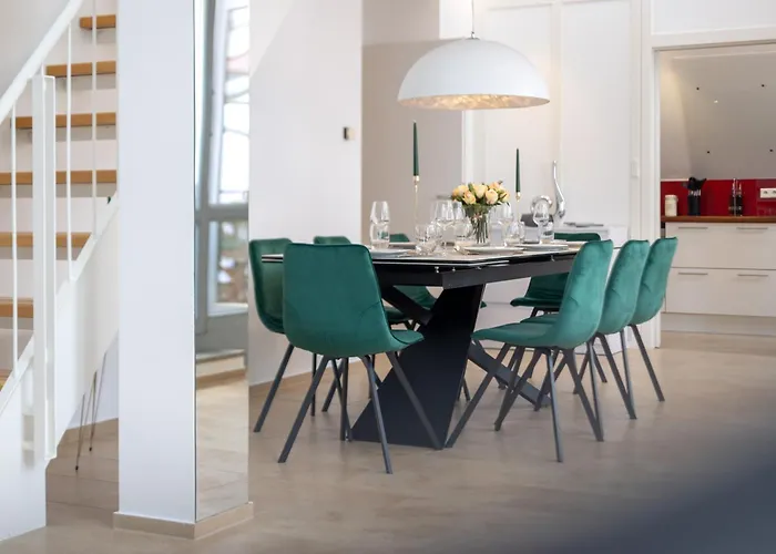 Luxury Penthouse For 8 - Center - Parking - Therme 8 Min - Airport 15 Min