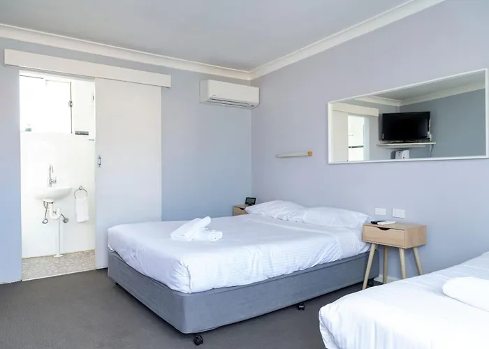 Australian Hotel Motel Yass