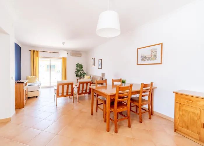 Oasis Beach Apartments