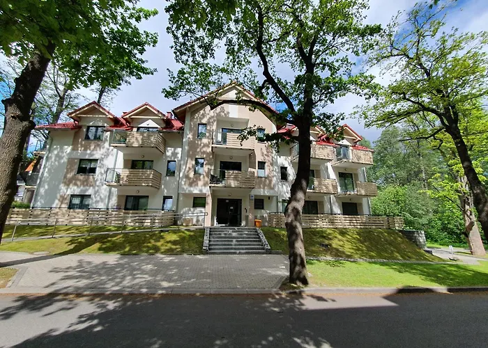 Apartamenty Sun&Fun Rezydencja Pod Debami Nad Lomnica 1B I 2B- Blisko Centrum, Dworca Pkp, Sklepow W Otoczeniu Zieleni