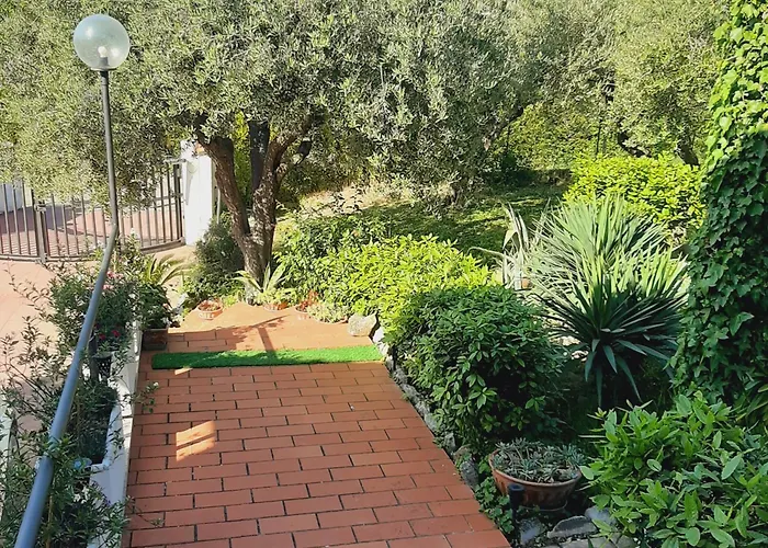 Villa In Collina Vista Mare