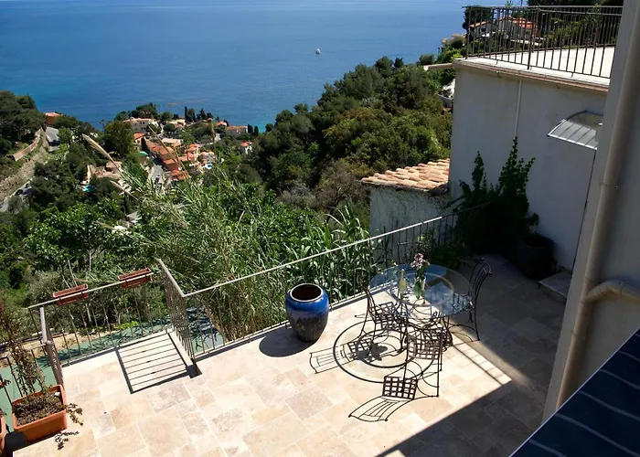 Petit Coin De Paradis A Cote De Monaco