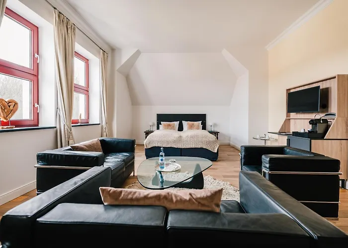 Schloss Ranzow - Kleines Romantik Hotel - Wellness - Golfplatz - Hochzeiten & Feiern