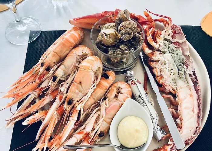 Hotel 2 Etoiles Et Restaurant Le Galet Bleu