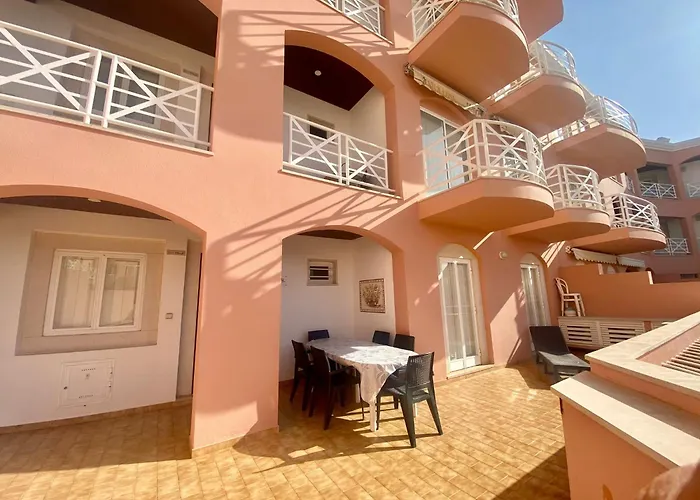 Vila Lusa Suri Vilamoura Marina