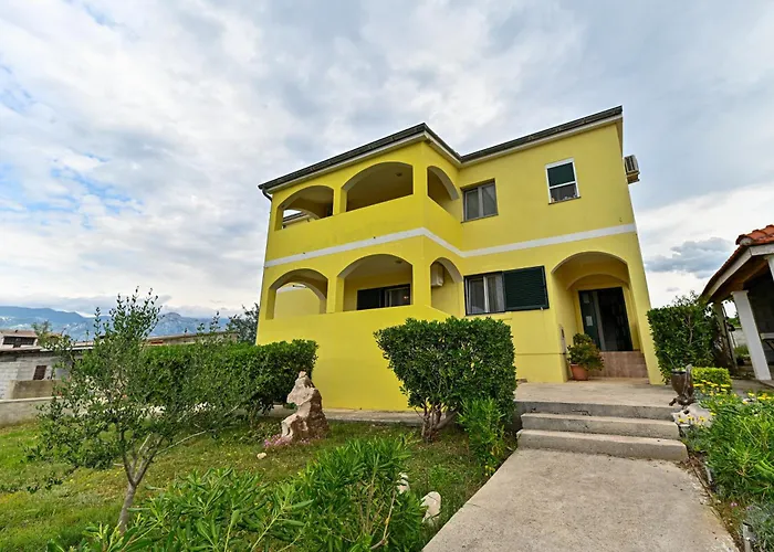 Apartment Razanac Nikola