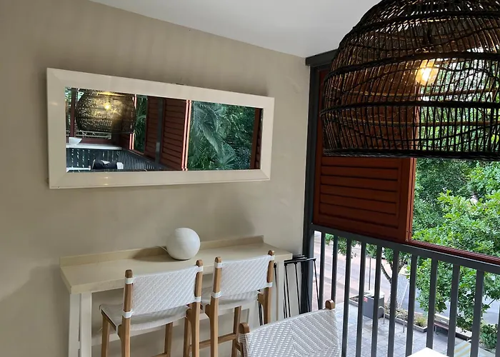 French Quarter 2Br Apartment On Hastings St Pool & Prime Location