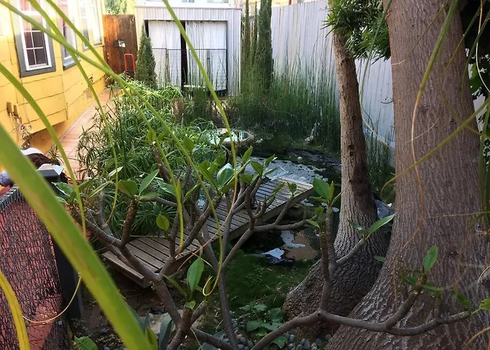 Tropical Oasis Near Zoo, Petco & Downtown