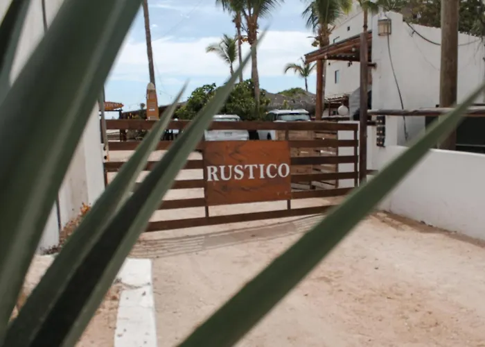 Rustico Lounge-Property In Front Of The Beach