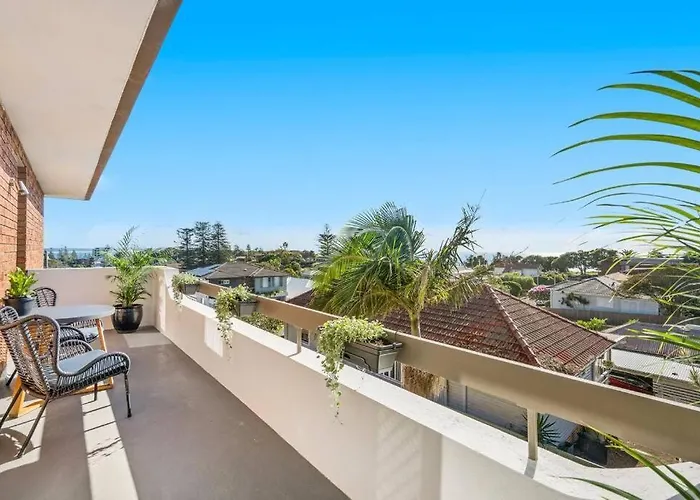 2 Bedroom Coastal Getaway With Ocean Views!