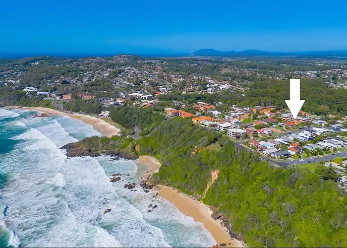 2 Bedroom Coastal Getaway With Ocean Views!