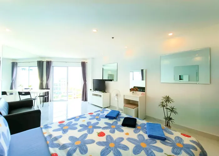 Sea View Beachfront Condos Pattaya Jomtien Beach