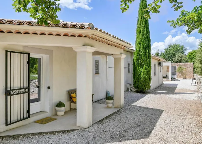Lovely Home In Tourves