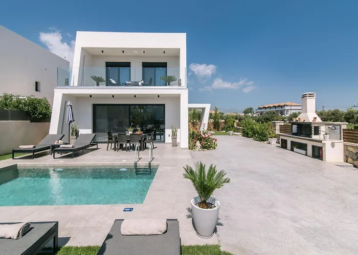 Sunwhite Villas - Private Pool & Cozy Atmosphere, By Zantewize