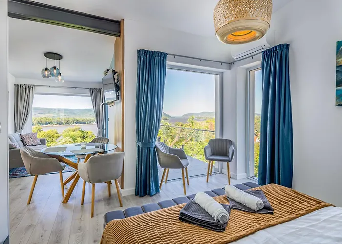 Akvarell Apartmanhaz
