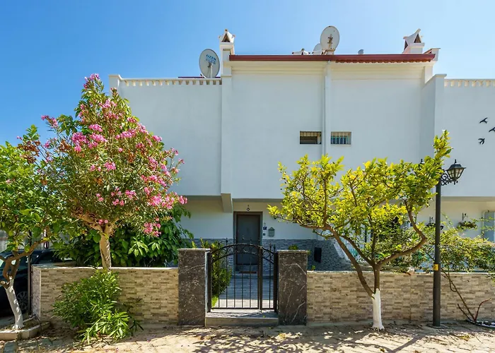 Semi Detached Villa In Complex With Shared Semi Olympic Swimming Pool In Kusadasi