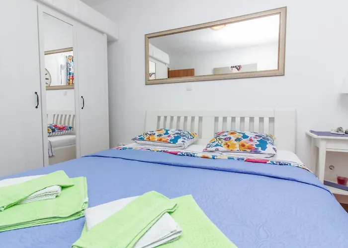 New! Apartment Aenona 200M From The Beach, Nin