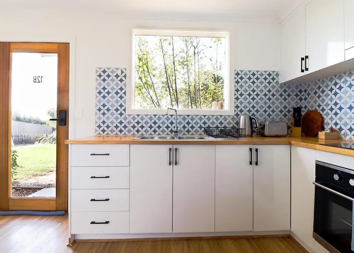 Bee At Scenic I 2 Bedroom Apartment Near Geelong Cbd