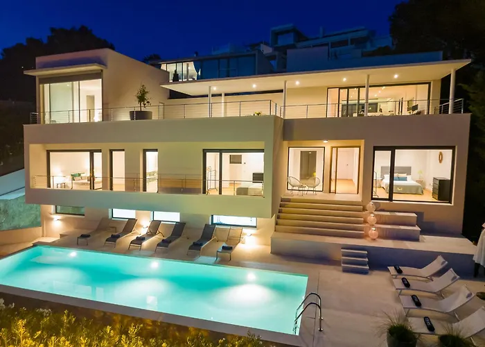 Ibiza Town Modern Villa Sleeps 10