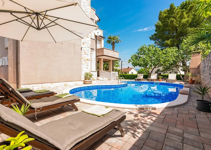 Private Holiday House Villa Soulset With Garden And Pool Near Beach In Malinska, Krk