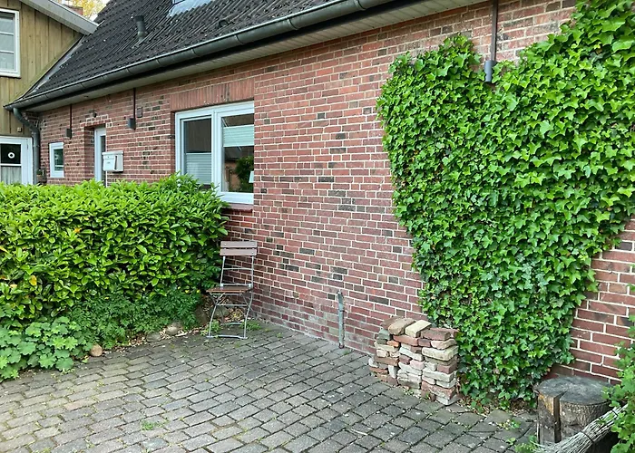 Gemuetliche Dorfbleibe Nahe Husum