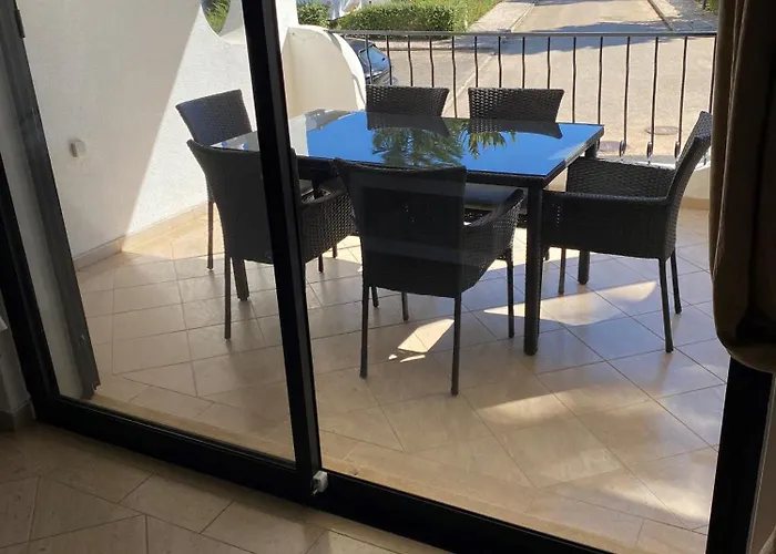 Alto Club Apartments