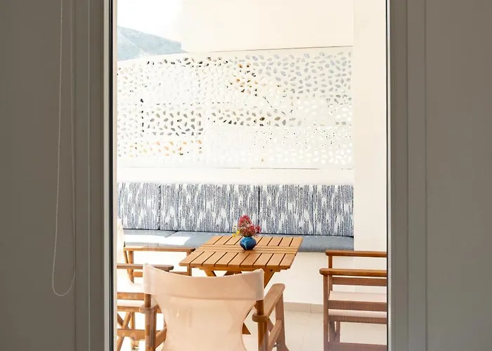 Sea Breeze Hotel (Adults Only)