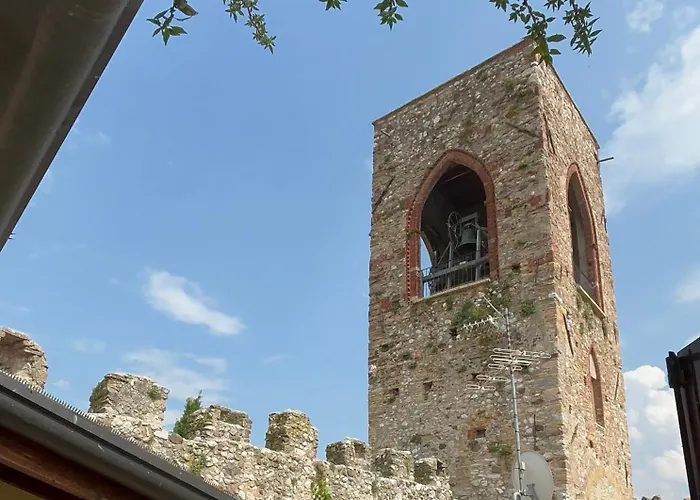 Moniga Castle Apartment