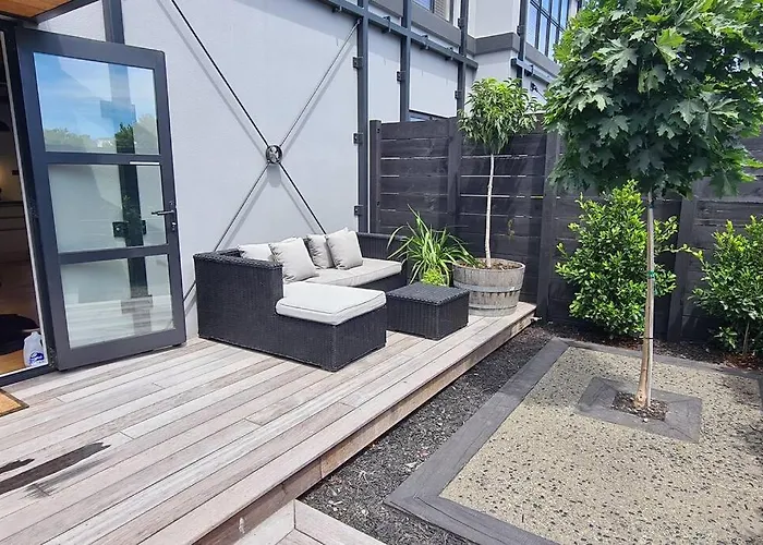 Apartment 3 - Haddin Court - Industrial Glam