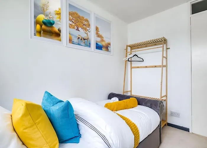 Stylish 3 Bed In Great Location - Bta Homes Serviced Accommodation Wolverhampton