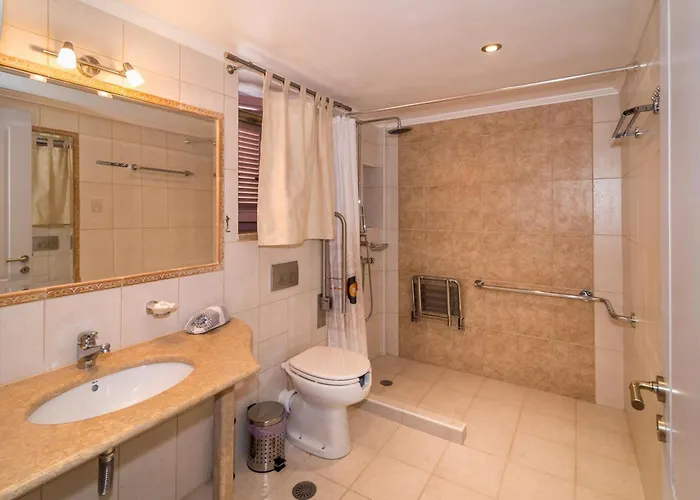 Athena'S Cottage Stoupa