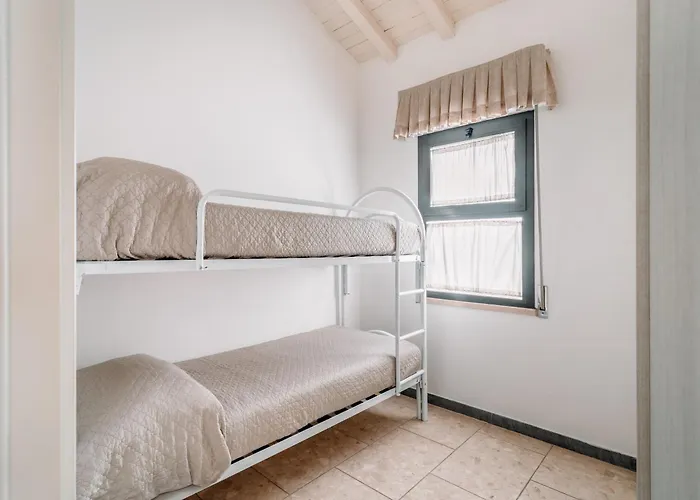 Bagno Conte Rosso - Beachfront Suites & Apartments