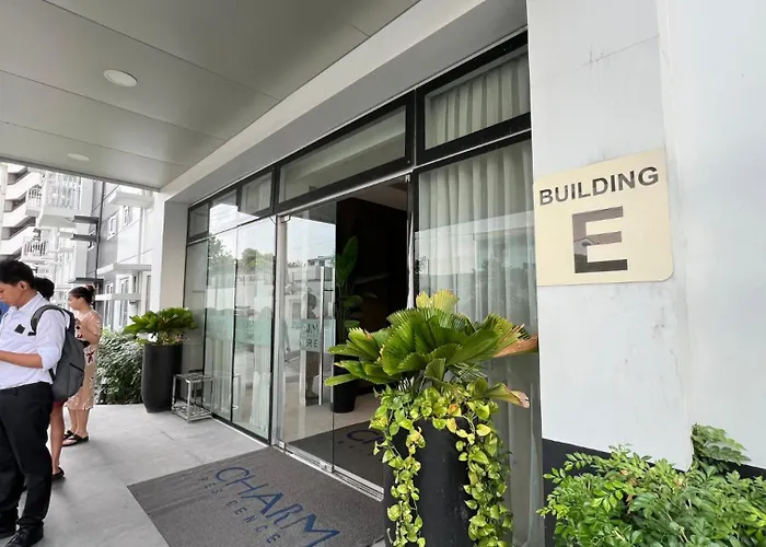 Urbanease Living At Charm Residences Near Sta Lucia Mall And Robinsons Mall