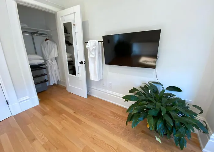 4Br2Ba Remodeled Home In The Heart Of The Castro!