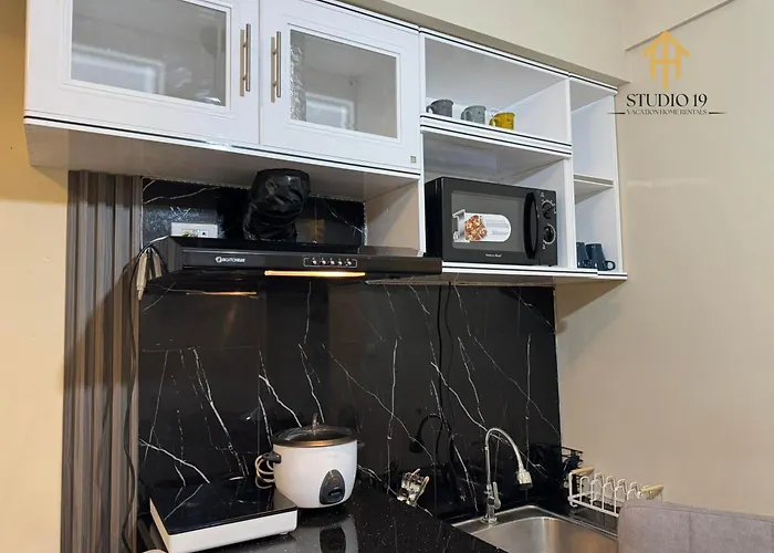 Modern Designed Studio Condo Near Ayala Centrio