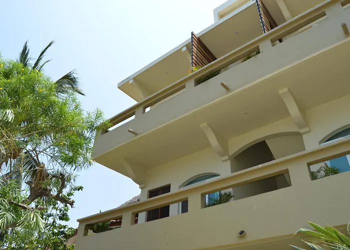 Adelfa Suites