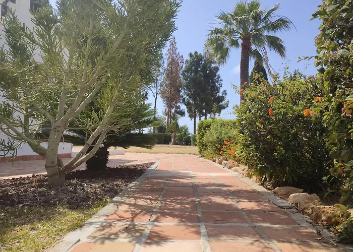 2 Bedrooms Sea View Apartment In Calahonda