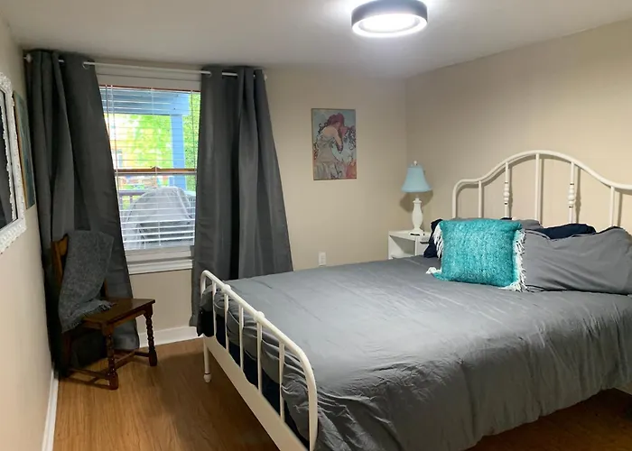 Two Bedrooms And Large Office Close To Halifax Citadel