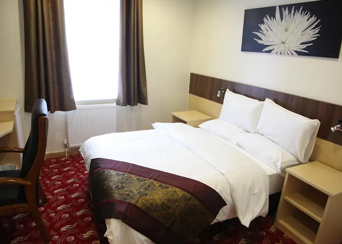 Cambridge Hotel