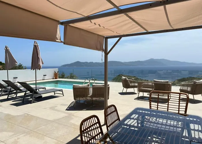 Four Seasons Villas